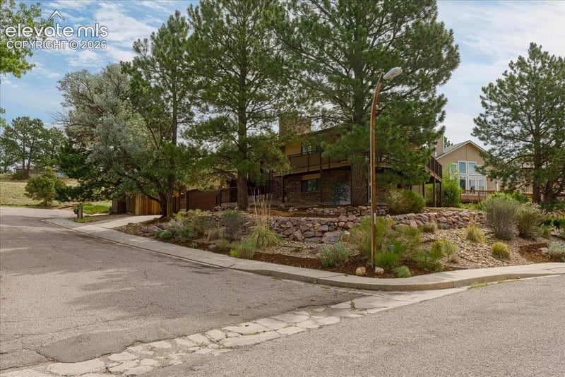 6520 Hawkeye Cir, Colorado Springs, CO 80919