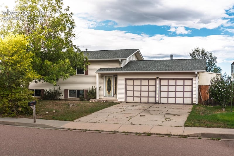 6605 Brook Forest Dr, Colorado Springs, CO 80911