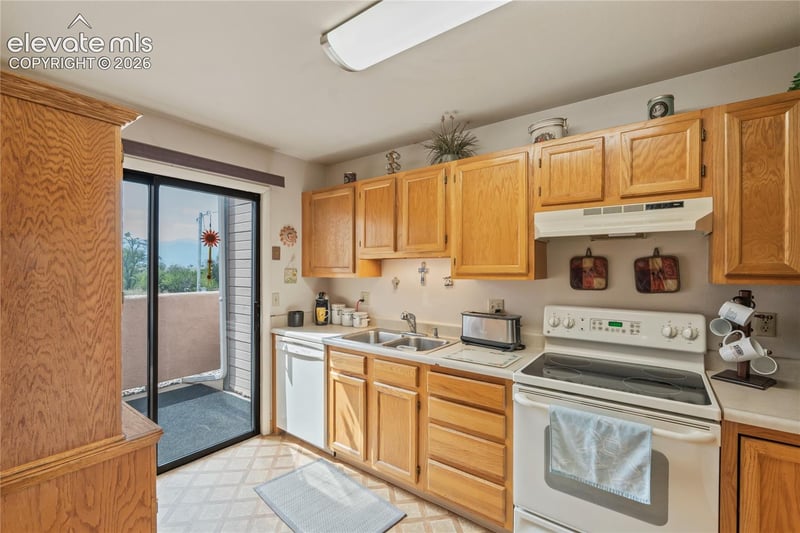6608 Bobtail Dr, Colorado Springs, CO 80911