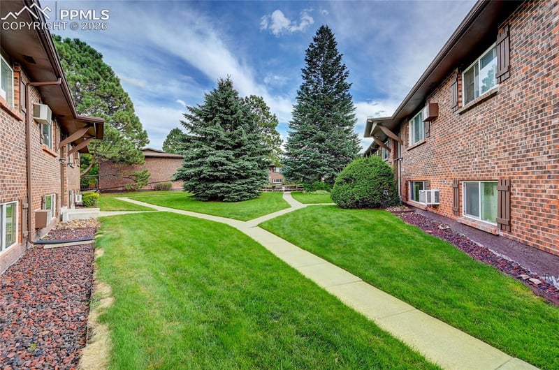 6633 W Dublin Loop #4, Colorado Springs, CO 80918
