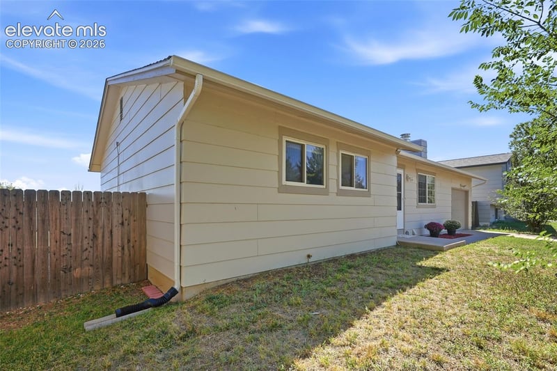 6635 Brook Forest Dr, Colorado Springs, CO 80911