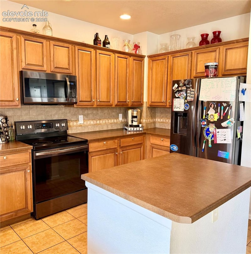 6667 Big Leaf Ln, Colorado Springs, CO 80927
