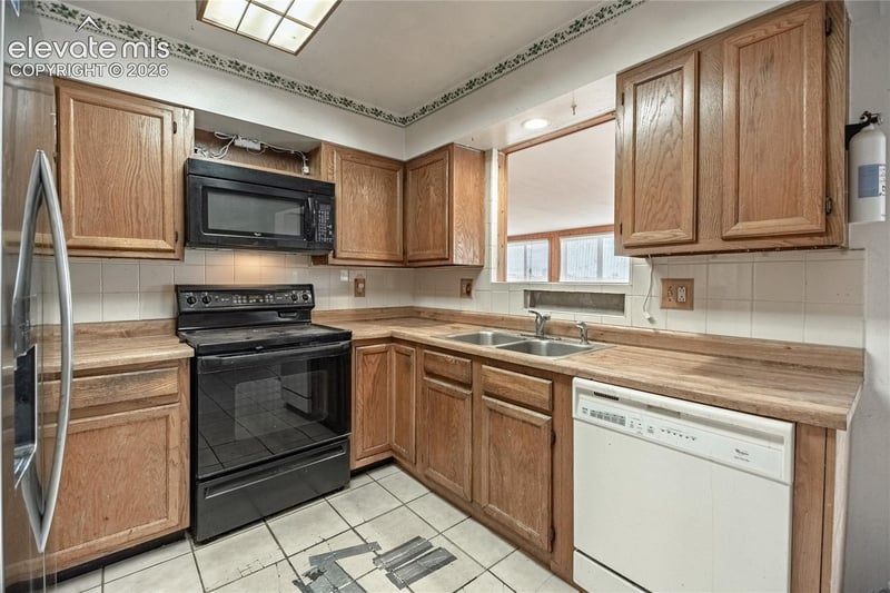 6695 Brook Forest Dr, Colorado Springs, CO 80911