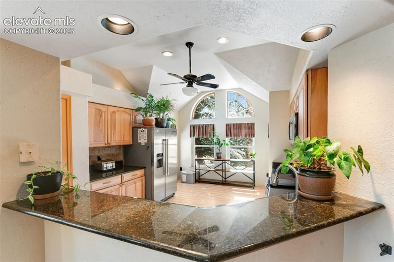 670 Fernglen Ct, Colorado Springs, CO 80906