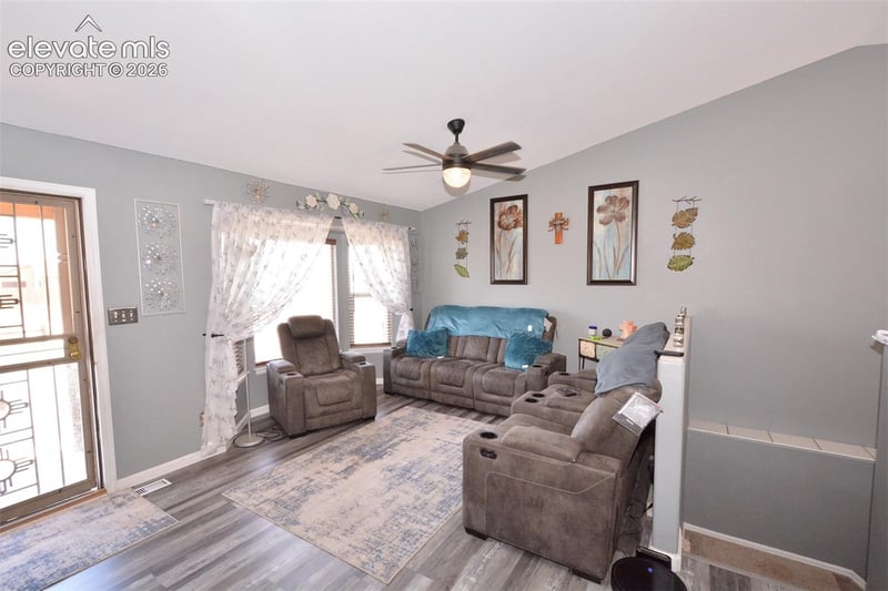 671 N Mcculloch Blvd, Pueblo West, CO 81007