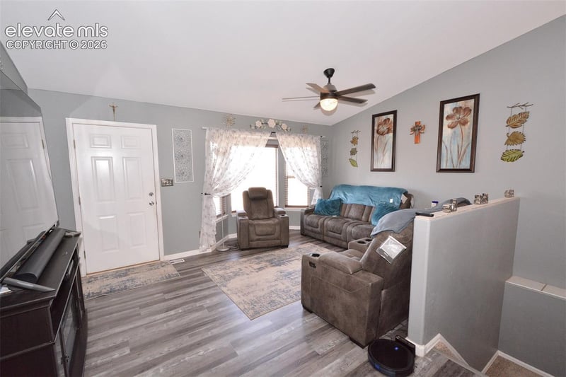 671 N Mcculloch Blvd, Pueblo West, CO 81007