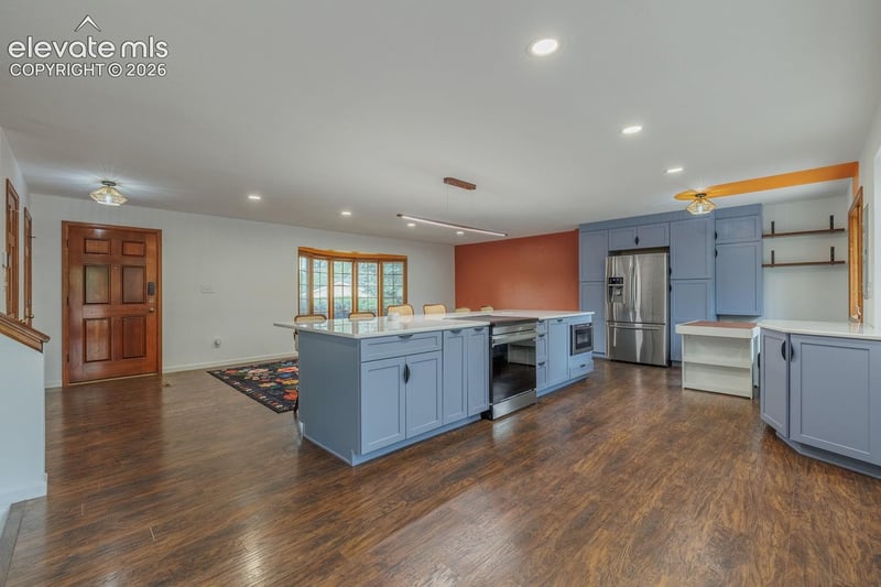 6717 Bishop Dr, Colorado Springs, CO 80918