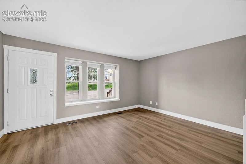 6737 Mountain Top Ln, Colorado Springs, CO 80919