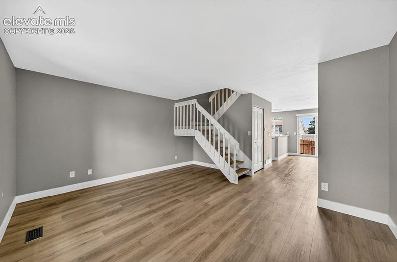 6737 Mountain Top Ln, Colorado Springs, CO 80919