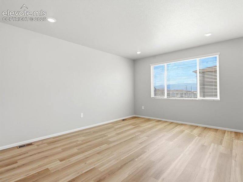 6738 Roundtail Way, Colorado Springs, CO 80925