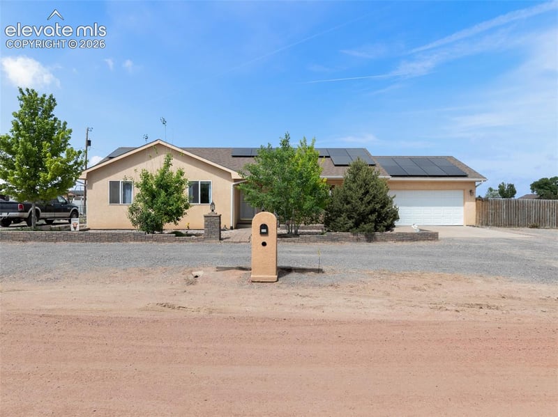 675 E Mcclave Dr, Pueblo, CO 81007