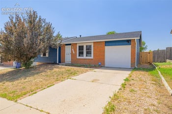 6805 Parkridge Ct, Colorado Springs, CO 80915