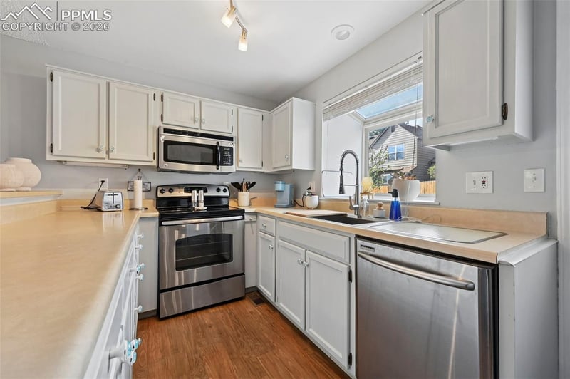 6816 Overland Dr, Colorado Springs, CO 80919