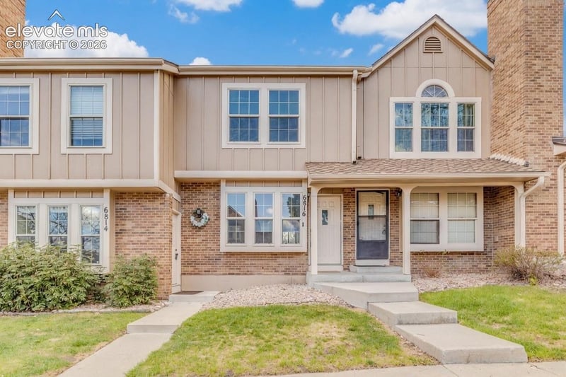 6816 Ravencrest Dr, Colorado Springs, CO 80919