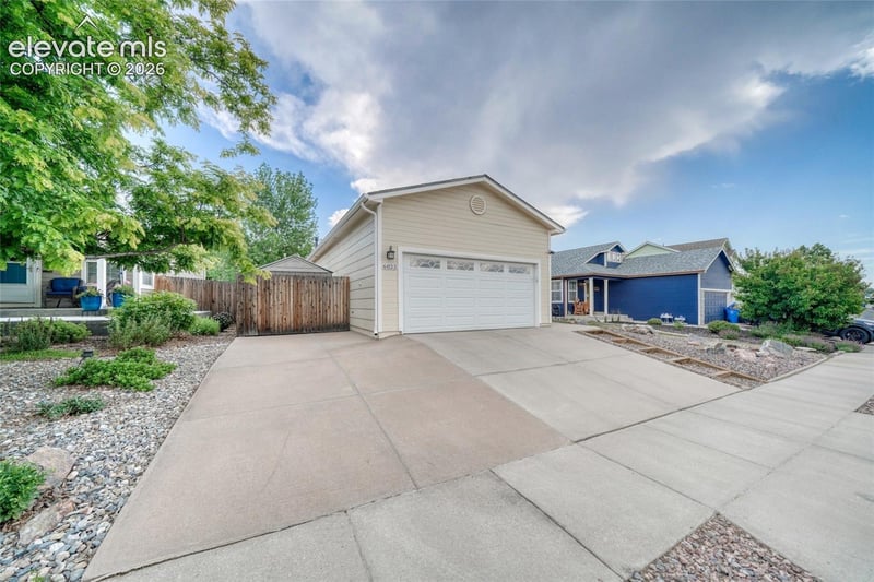 6823 Lost Springs Dr, Colorado Springs, CO 80923