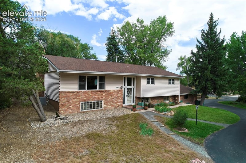 6827 Rosewood Dr, Colorado Springs, CO 80918