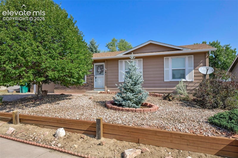 6830 Parkridge Ct, Colorado Springs, CO 80915