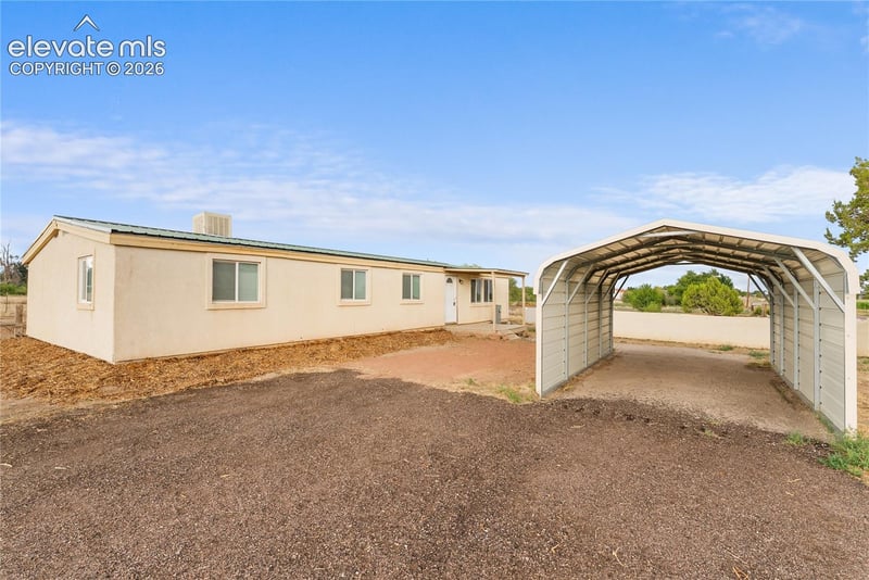 685 7th St, Penrose, CO 81240
