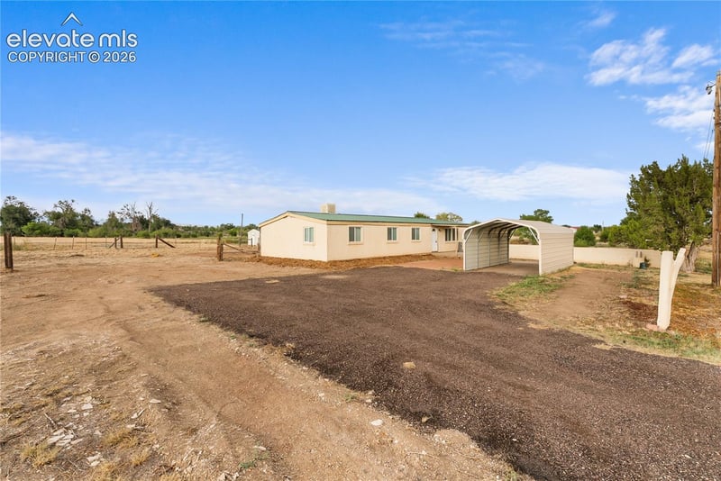 685 7th St, Penrose, CO 81240