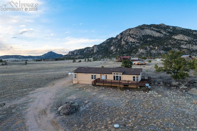 688 Tiara Dr, Lake George, CO 80827