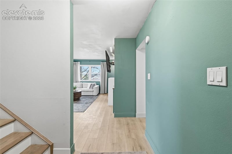6907 Gayle Lyn Ln, Colorado Springs, CO 80919
