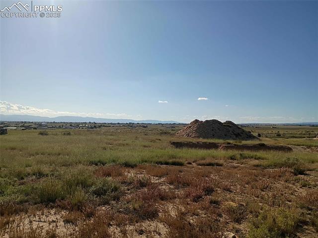691 Mint Dr, Pueblo, CO 81007