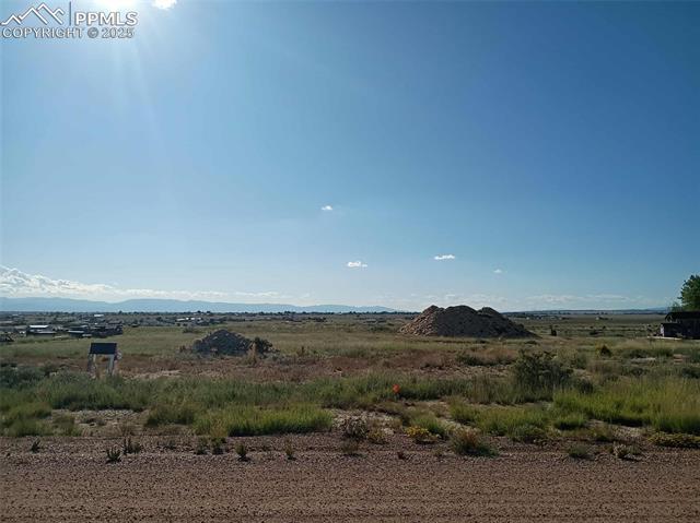 691 Mint Dr, Pueblo, CO 81007