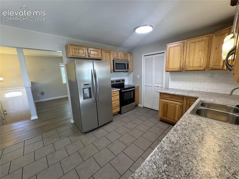 6910 Fielding Cir, Colorado Springs, CO 80911