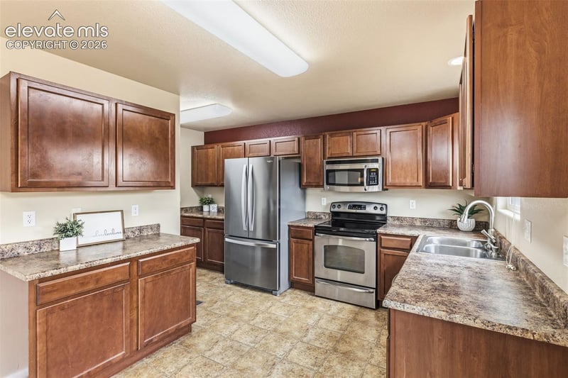 6973 Sierra Meadows Dr, Colorado Springs, CO 80908