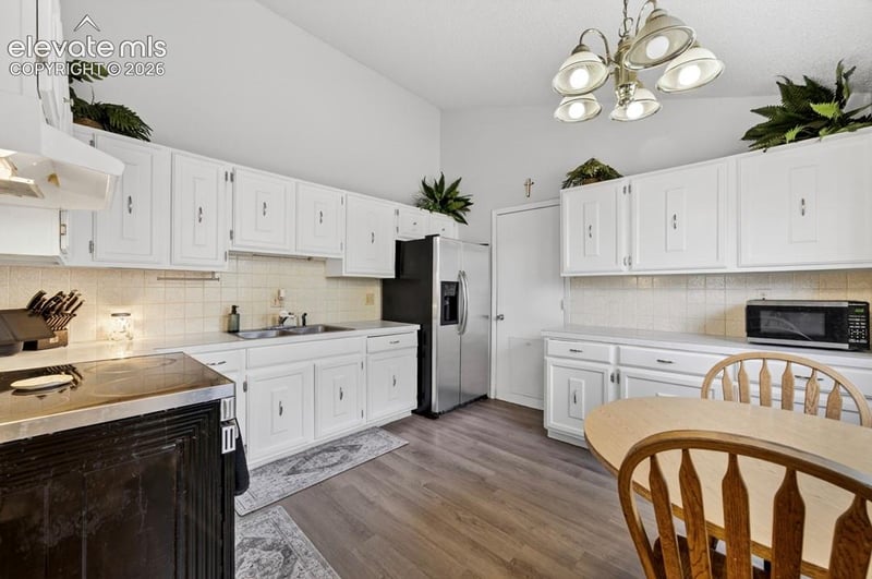 70 Bridle Trl, Pueblo, CO 81005