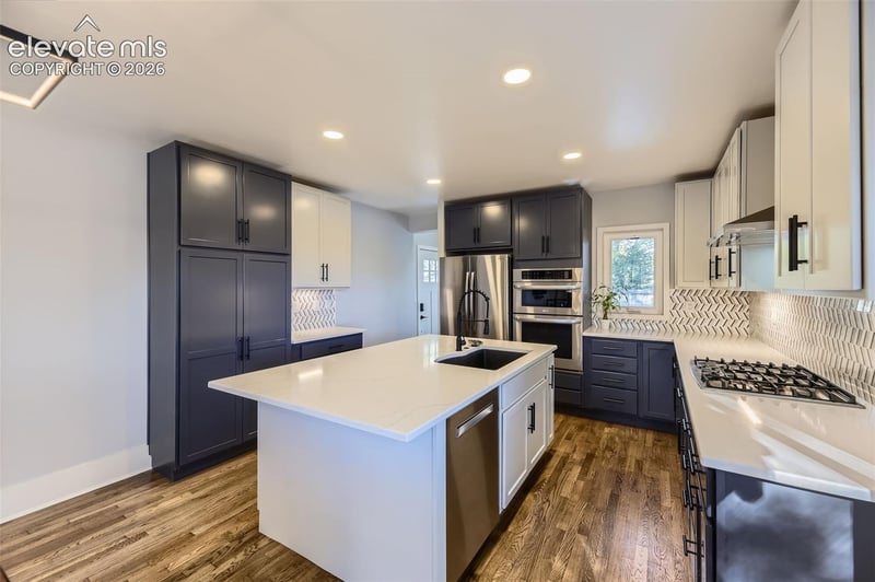 70 Cascade Ct, Colorado Springs, CO 80907