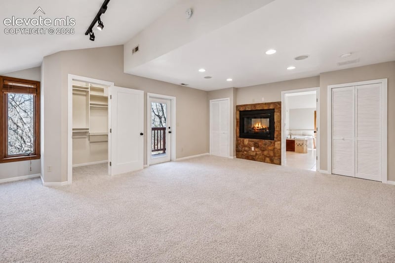 711 S Bear Paw Ln, Colorado Springs, CO 80906