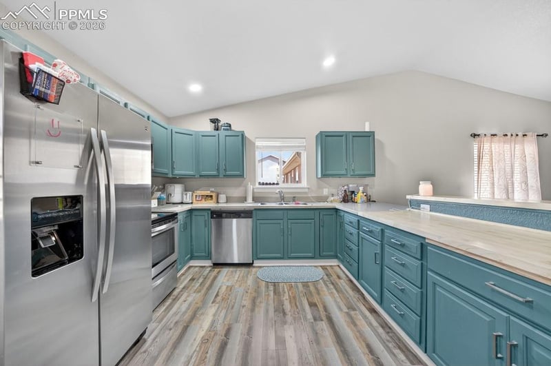 725 S Norwood Ave, Pueblo, CO 81001