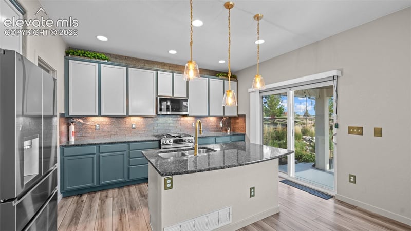7316 Rim Bluff Ln, Colorado Springs, CO 80927