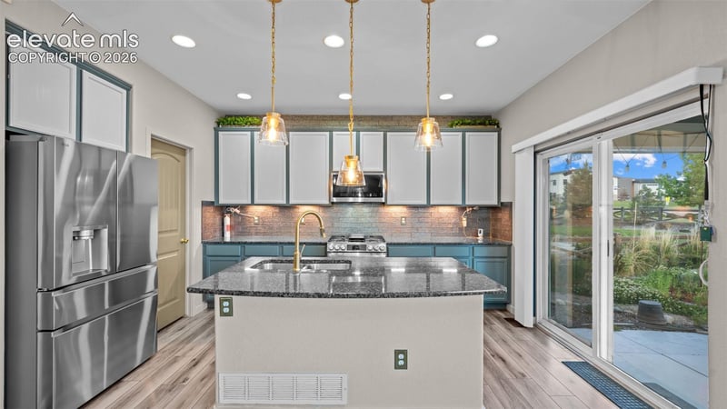 7316 Rim Bluff Ln, Colorado Springs, CO 80927