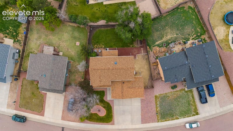 7325 Sue Ln, Colorado Springs, CO 80925