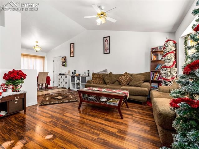 734 S Legend Ln, Pueblo, CO 81007