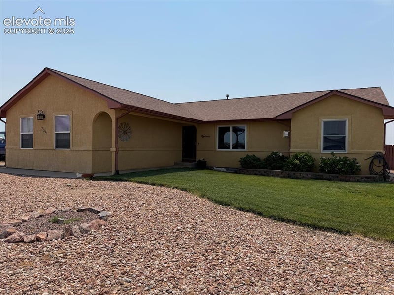734 E Marigold Dr, Pueblo, CO 81007
