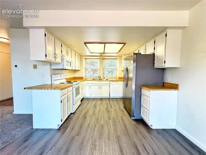 7340 Contrails Dr, Colorado Springs, CO 80920