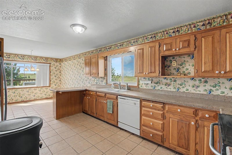 7360 Wilderness Dr, Colorado Springs, CO 80908