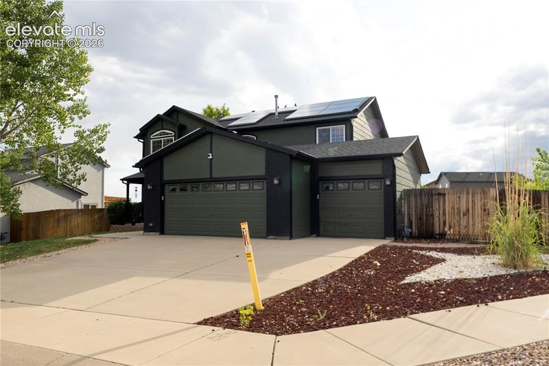 7406 Waterside Dr, Colorado Springs, CO 80925