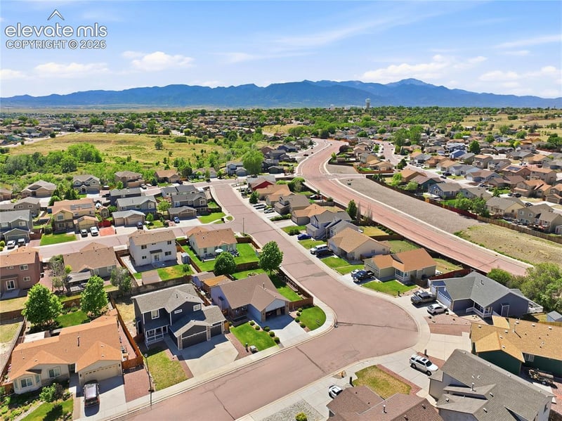 7422 Sun Prairie Dr, Colorado Springs, CO 80925