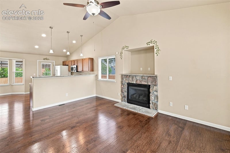 7425 Twin Valley Ter, Colorado Springs, CO 80925