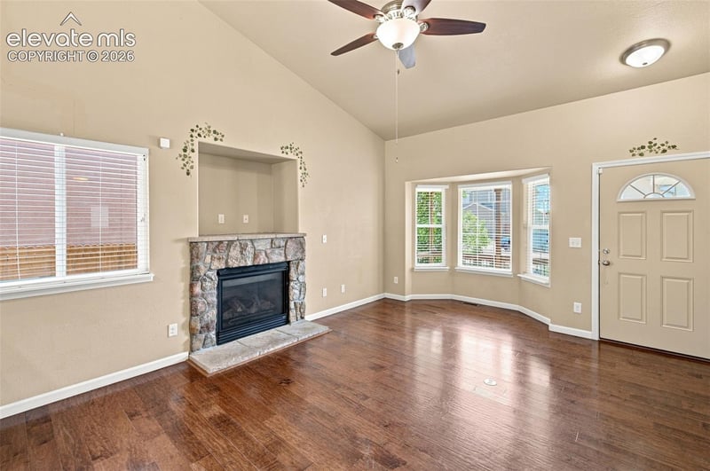 7425 Twin Valley Ter, Colorado Springs, CO 80925