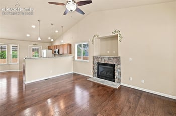 7425 Twin Valley Ter, Colorado Springs, CO 80925