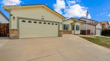 7447 Sun Prairie Dr, Colorado Springs, CO 80925