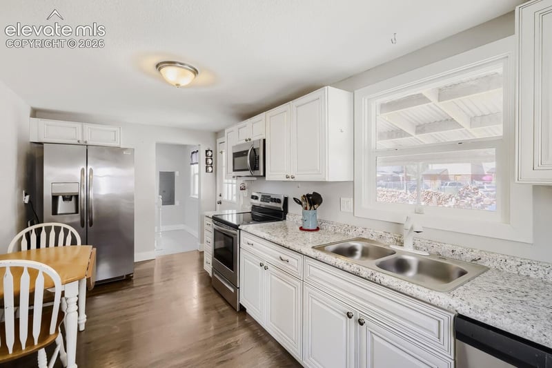 749 W Corona Ave, Pueblo, CO 81004
