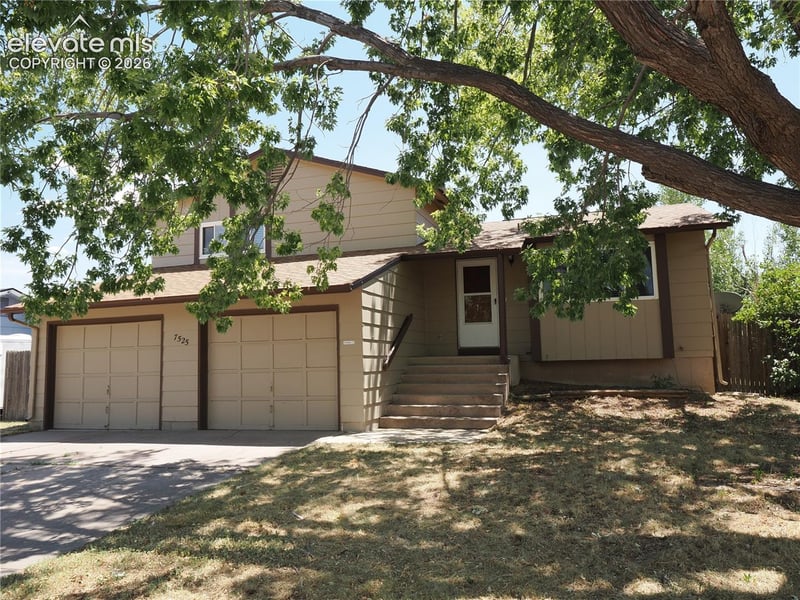 7525 Deer Trl, Colorado Springs, CO 80911