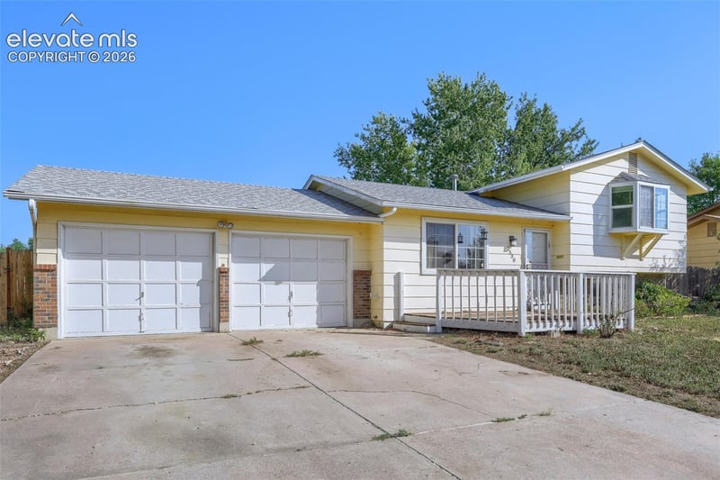 7530 Dove Creek Cir, Colorado Springs, CO 80911