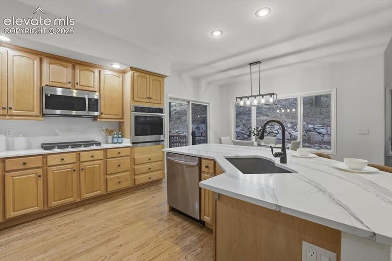 7530 Winding Oaks Dr, Colorado Springs, CO 80919